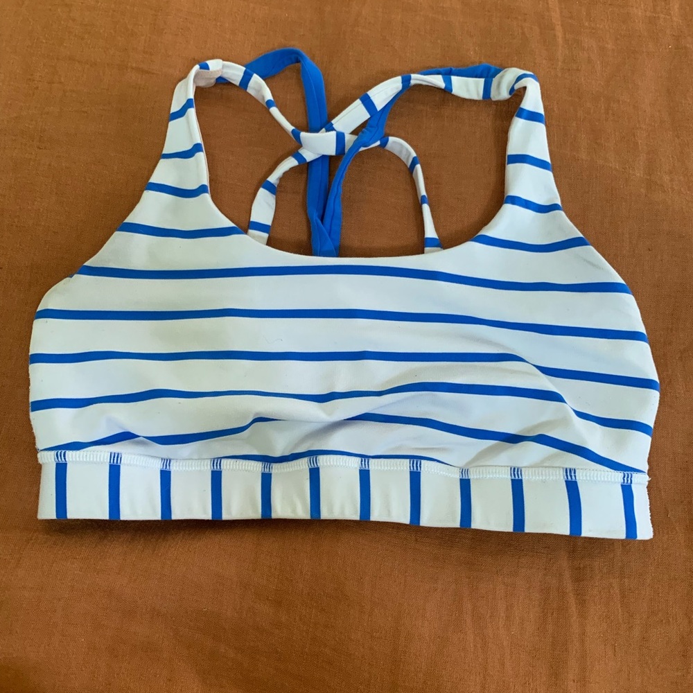 Lululemon size 4 sports bra.